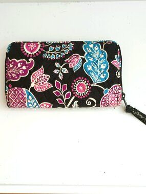 Vera Bradley Alpine Floral Wallet Zip Around Clutch